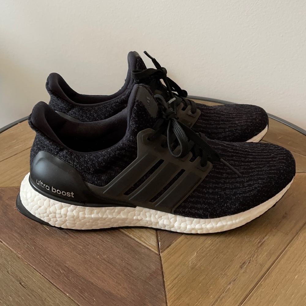 Adidas UltraBoost Tennis Shoes 👟